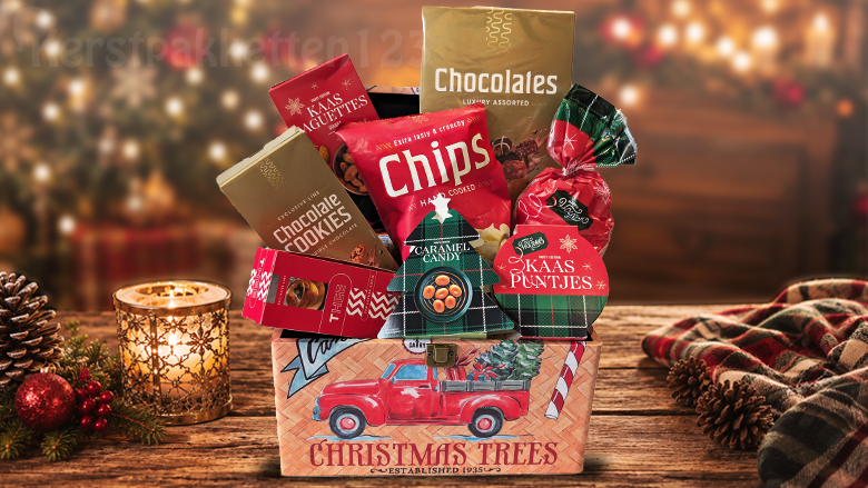 Christmas Trees houten kistje kerstpakket van HAPPZ met chocolade, koekjes, chips, thee, marshmallows en hartige lekkernijen.